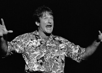 25 Years Ago, Robin Williams Made an Audience Member Laugh So Hard They Had to Be Hospitalized