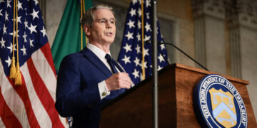 U.S. Unveils Campaign to Cripple Iran’s Economy, but Offers Few Details