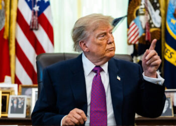 Trump Orders the Government to Rename Lake Ontario to Lake America