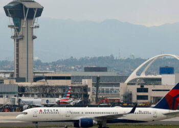 ‘I Need to Go to the Hospital,’ Delta Pilot Tells Air Traffic Control