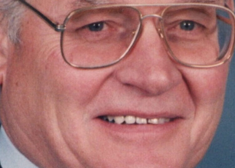 George Cave, C.I.A. Agent With a Role in Iran-Contra, Dies at 97