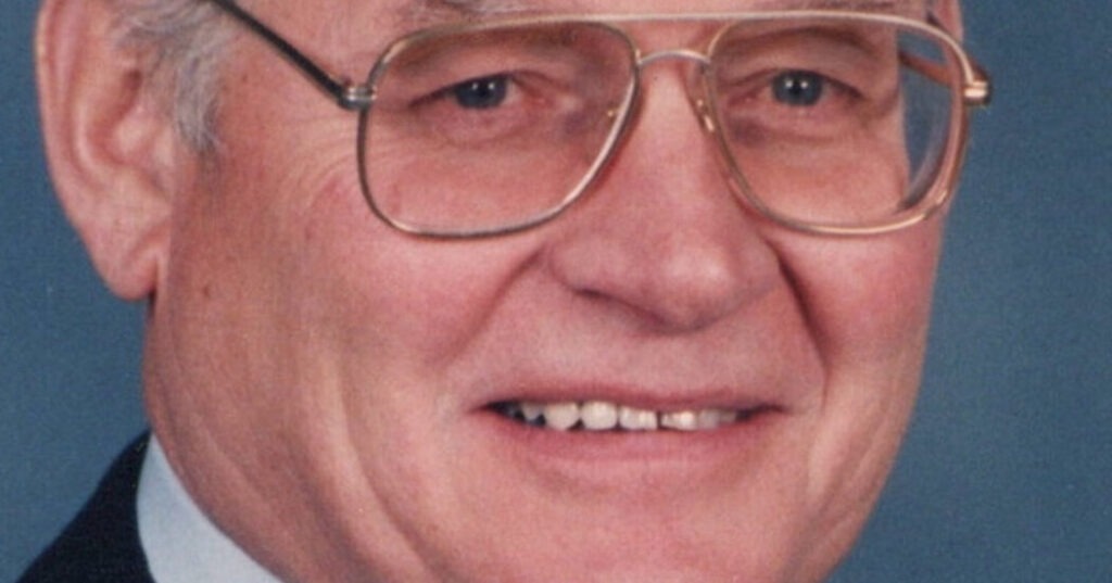 George Cave, C.I.A. Agent With a Role in Iran-Contra, Dies at 97