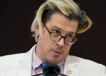 Milo Yiannopoulos, a Right-Wing Provocateur, Is Arrested by ICE