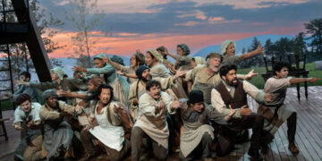 ‘Les Misérables’ Review: The Barricades Rise Above the Hudson
