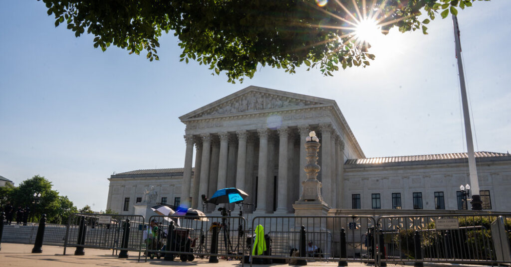 Trump Administration Asks Supreme Court to Uphold Ban on Transgender Troops