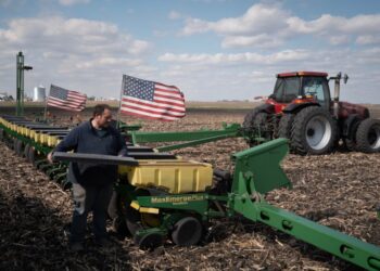 Farmers say they face a new crisis as Trump’s tariffs, Iran war raise costs