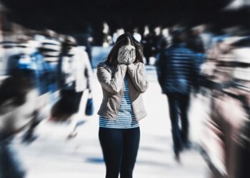 3 Ways to Stop Complaining So Much, According to a Therapist