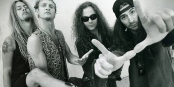 No, You Didn’t Time Travel: This Iconic 90s Grunge Band Really Is Back on the Charts