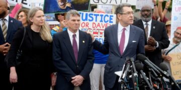 Charges Dropped in Reflecting Pool Case as Prosecutors Say Work Was ‘Botched’