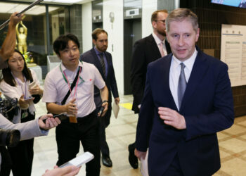 Putin angers Japan with visit to islands seized by Soviet Union in WWII