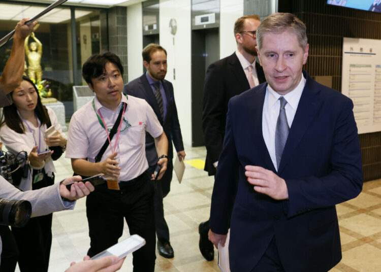 Putin angers Japan with visit to islands seized by Soviet Union in WWII
