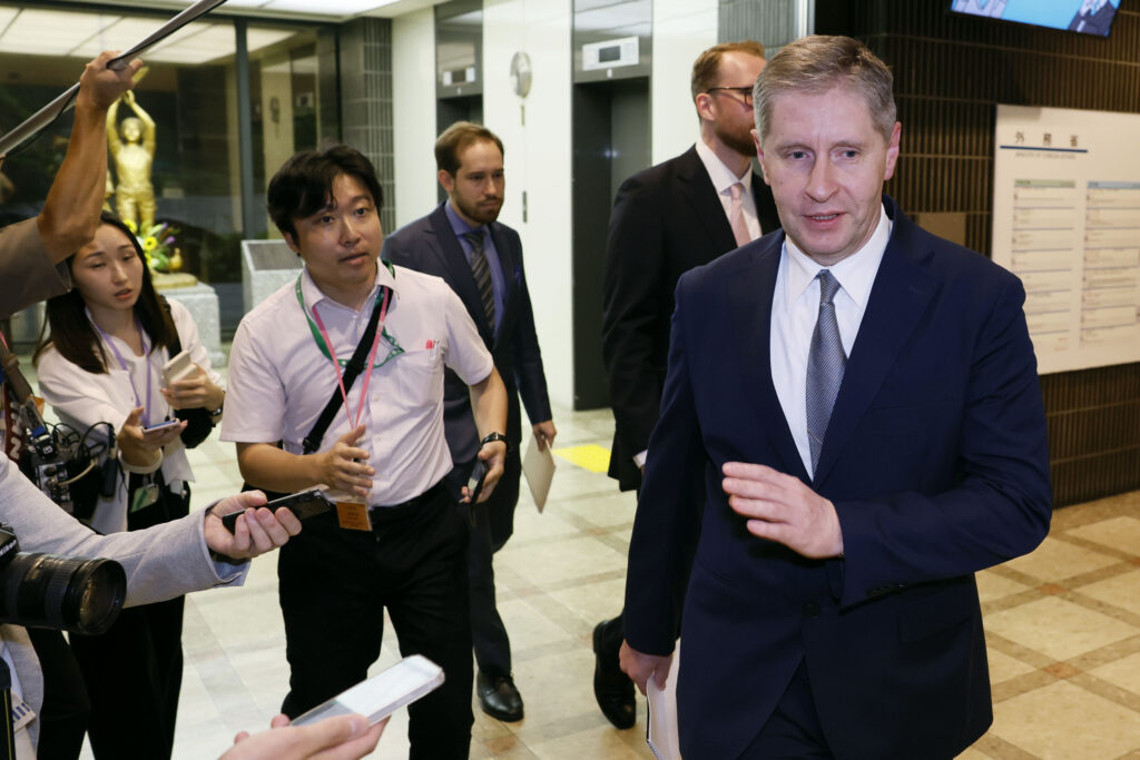 Putin angers Japan with visit to islands seized by Soviet Union in WWII