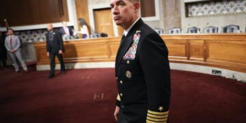U.S. commander calls mental health a priority after he visits USS Lincoln