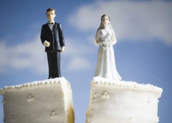4 Arguments That Can Predict Divorce, According to a Relationship Expert