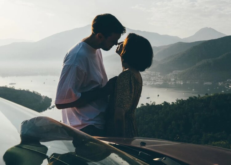 4 Things Couples Learn About Each Other on Vacation, According to a Psychiatrist