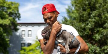 Meet the man — and ‘The Governor’ — making life on a D.C. street go viral