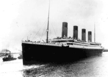 Auction of over 100 Titanic artifacts is blocked by a federal judge