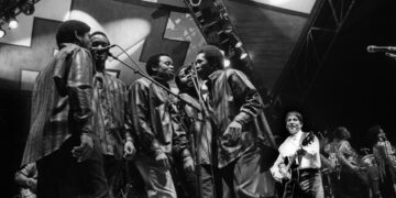 The joyful, complicated legacy of ‘Graceland’ at 40