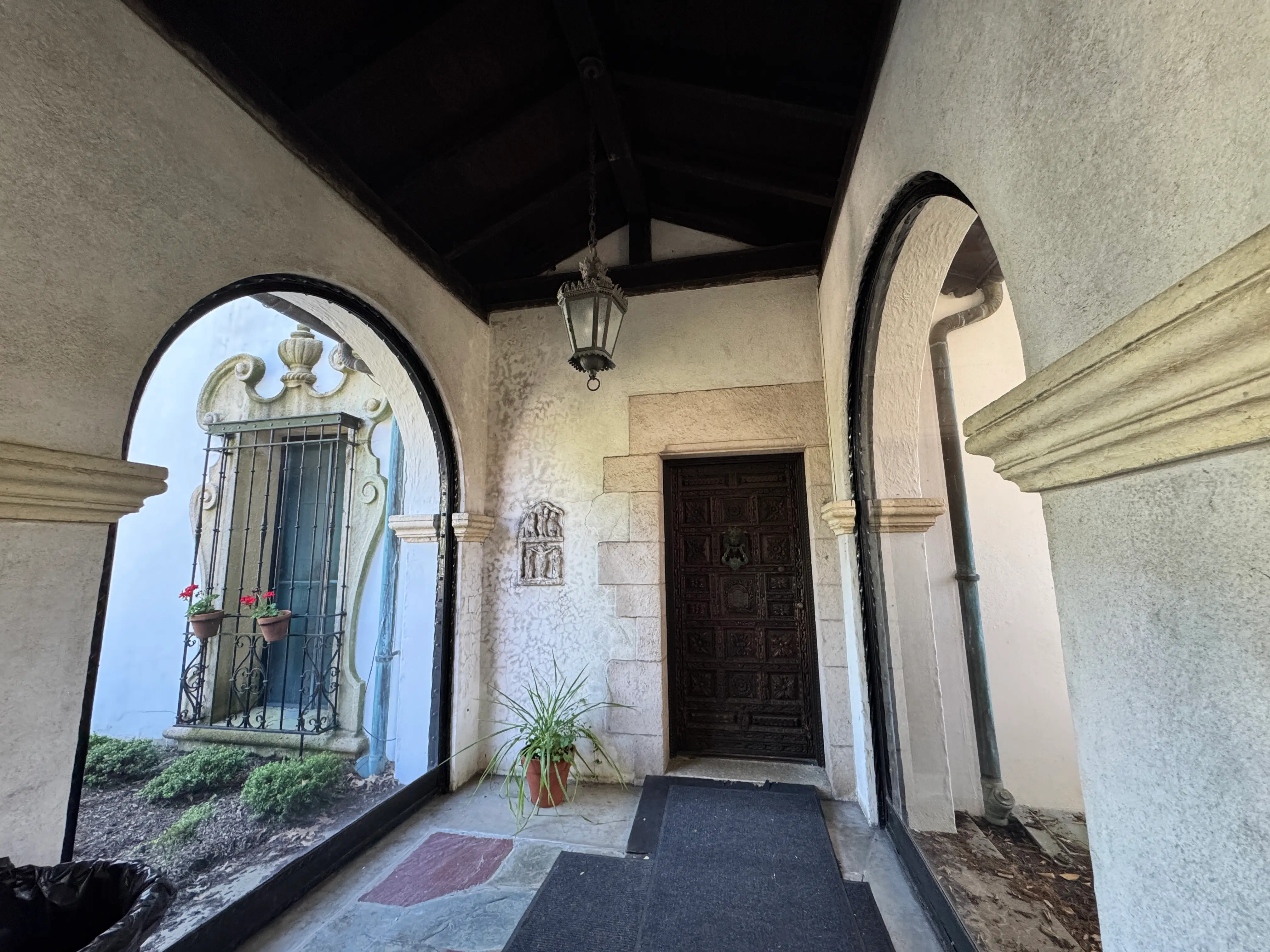 entrance to other side of vanderbilt