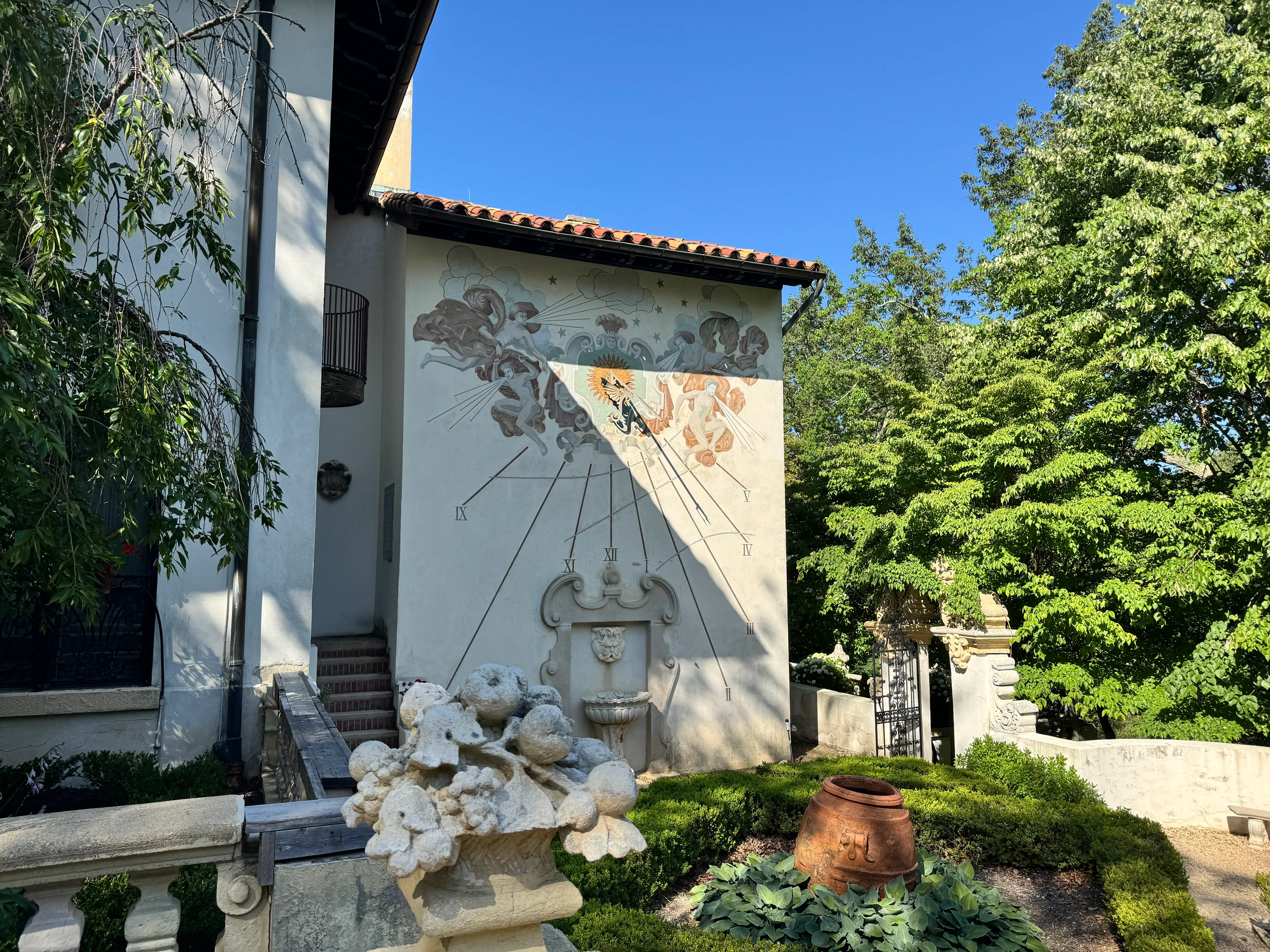 exterior art vanderbilt house