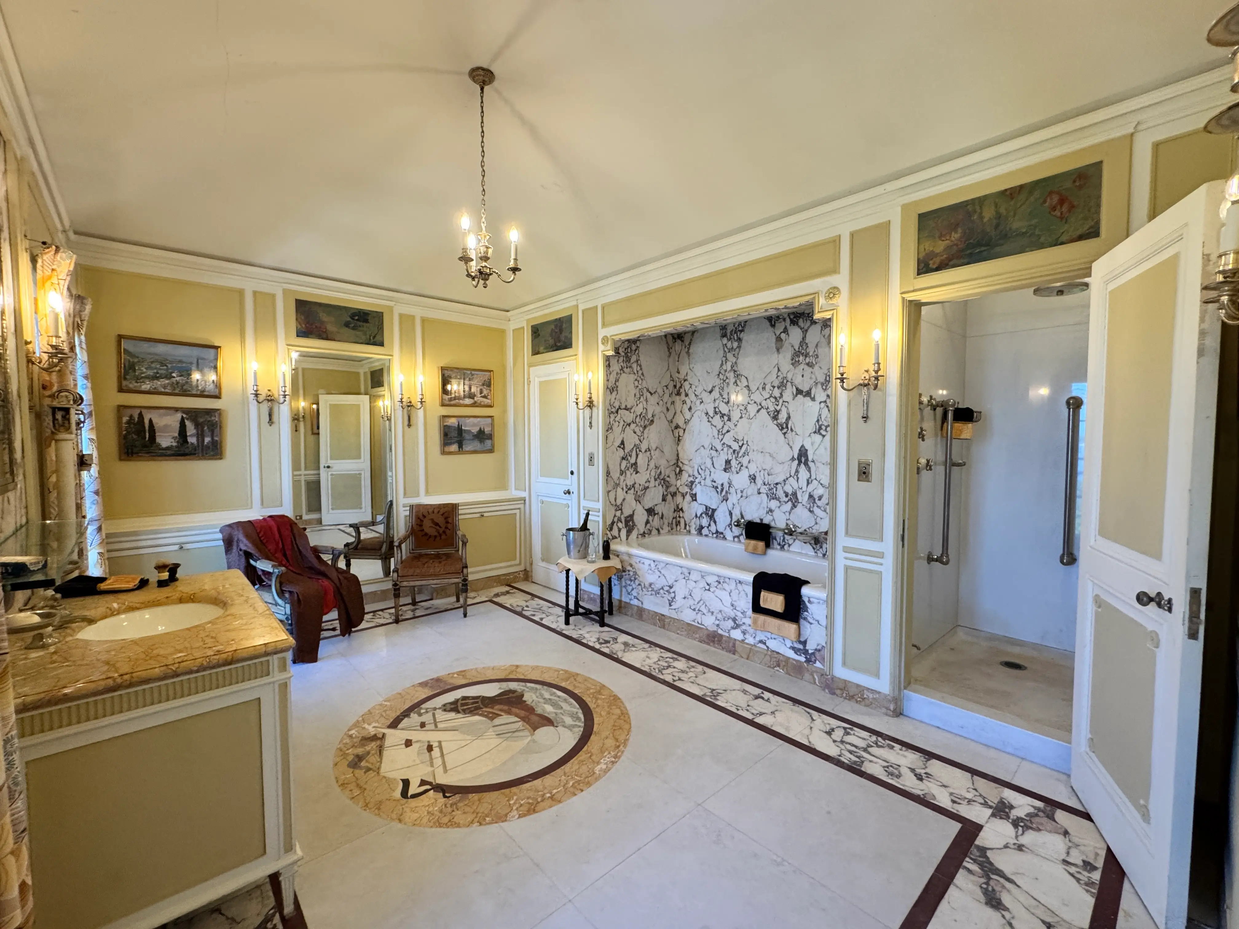 william vanderbilt bathroom