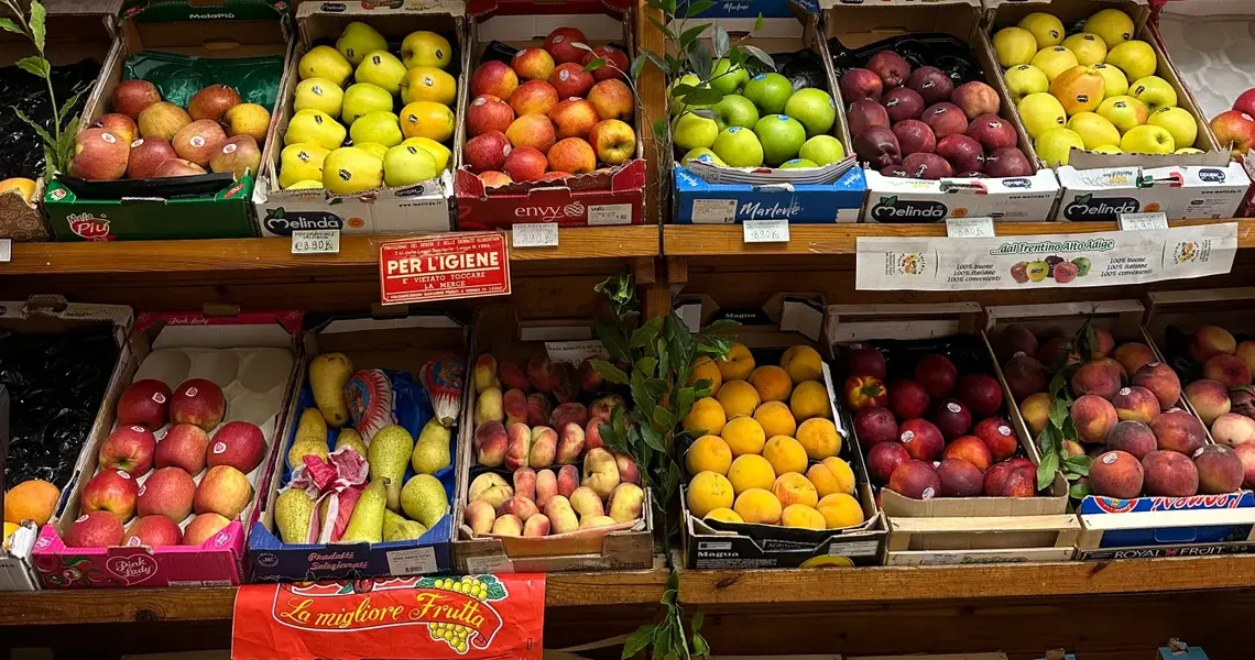 I’m an American who lived in Rome. These were the 6 most surprising things about grocery shopping in Italy.
