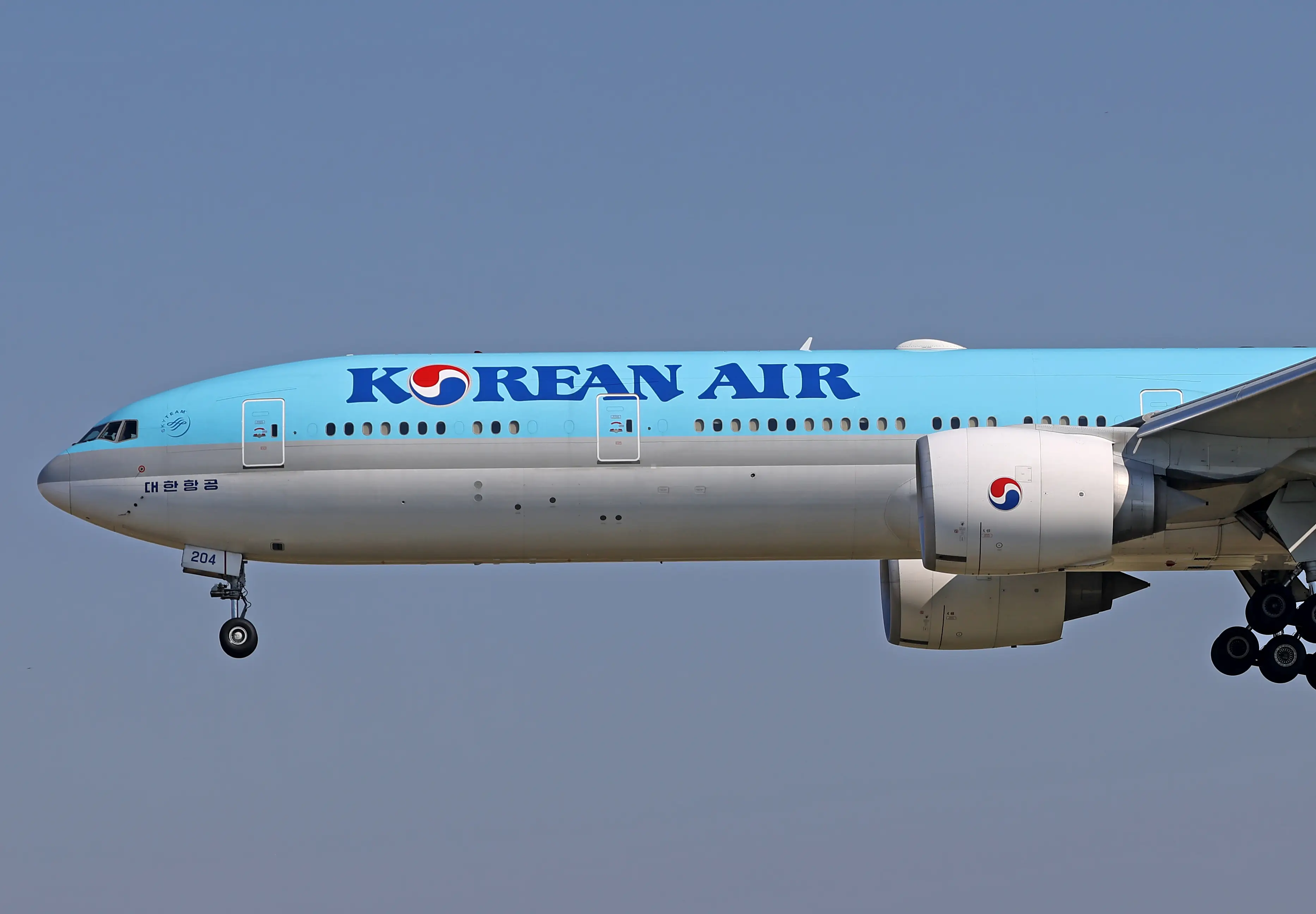 The Korean Air Boeing 777-3B5(ER) carrying the FC Barcelona expedition after completing their tour of Japan and Korea lands at Barcelona-El Prat Airport from Seoul, in Barcelona, Spain, on August 5, 2025.