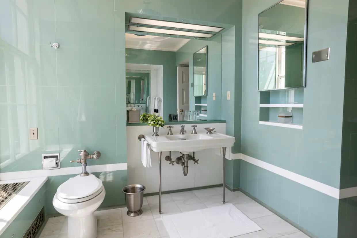 The Lincoln Bathroom.