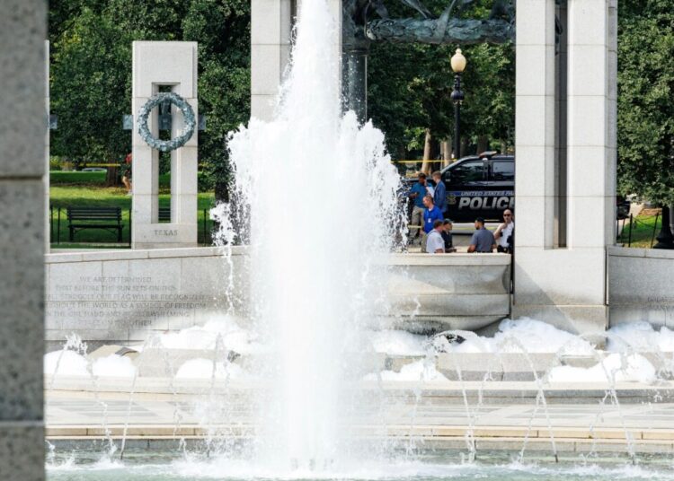 DOJ to file charges against woman accused of vandalizing WWII Memorial