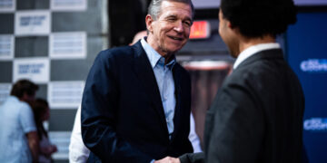 Swing-state Democrats criticize an unpopular institution: Their own party