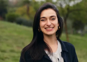 Read the cold LinkedIn outreach that led Fishwife’s CEO to hire a candidate