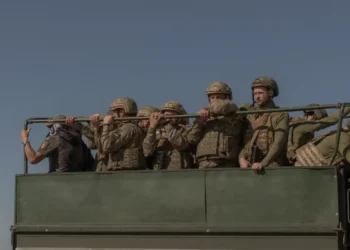 Ukraine hopes to coax back thousands of AWOL troops with their choice of commander and deployment area