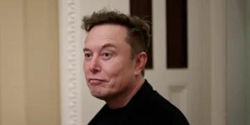 Elon Musk is looking for trades workers to build AI data centers — and his famous 3-bullet-point requirement applies