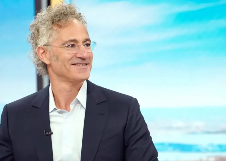 Alex Karp rings the alarm for salespeople, saying Palantir’s teams crushed earnings with a ‘miniscule and shrinking’ head count