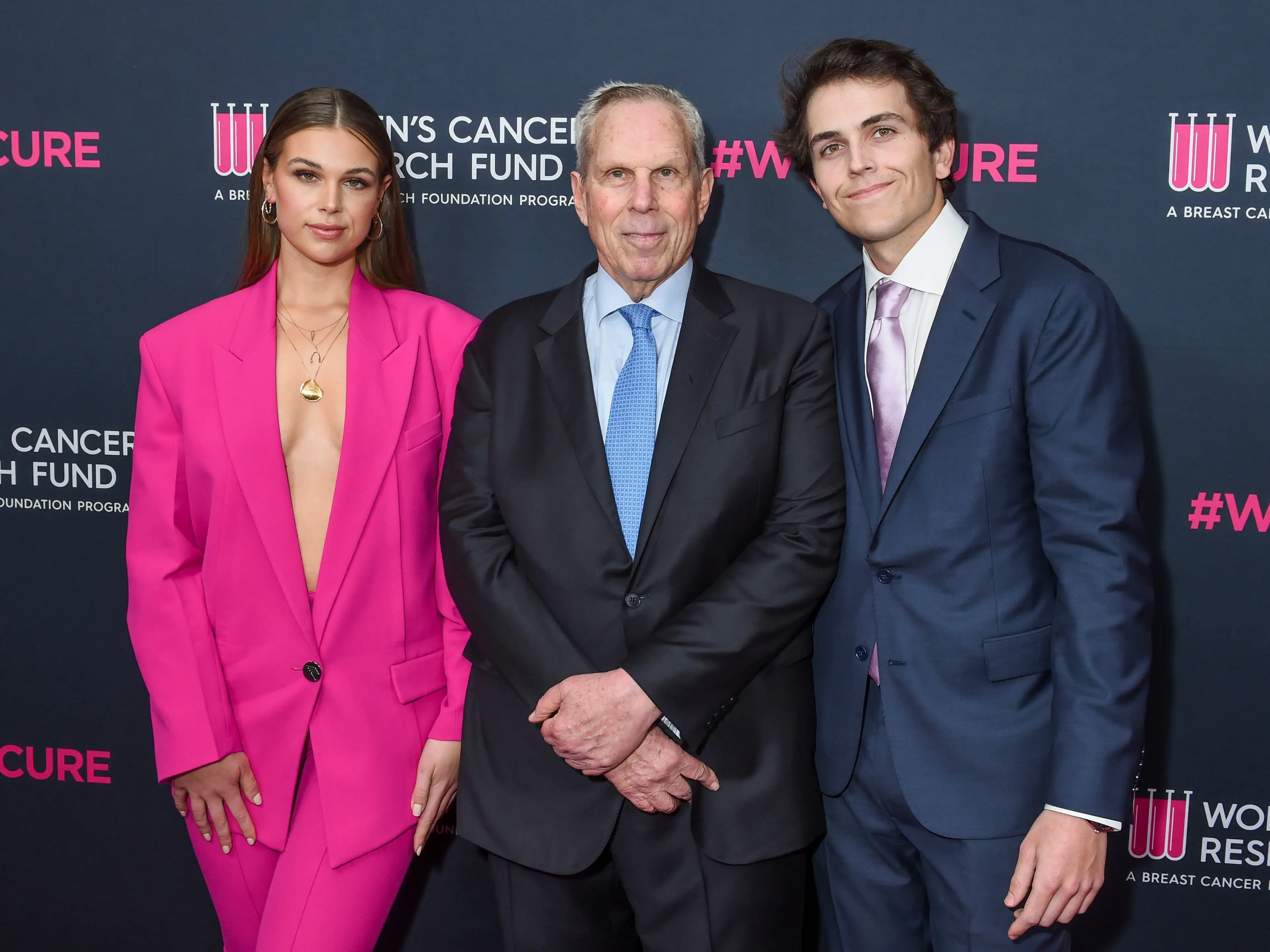 Elizabeth Tisch, Steve Tisch and Zachary Tisch at An Unforgettable Evening To Benefit Women's Cancer Research held at the Beverly Wilshire on March 16, 2023 in Beverly Hills, California.