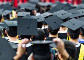 Some student-loan borrowers mistakenly received past-due notices. Correction emails are coming.