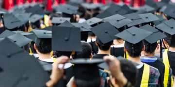 Some student-loan borrowers mistakenly received past-due notices. Correction emails are coming.