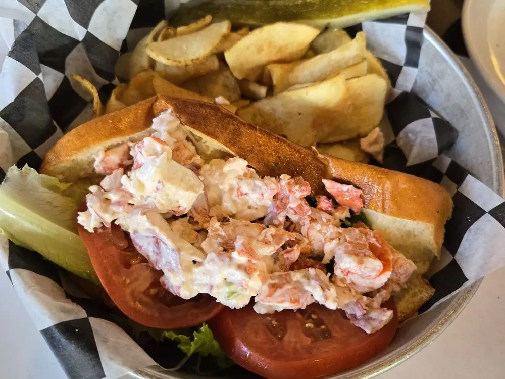 Big Mac & Little Lu's Seafood Restaurant