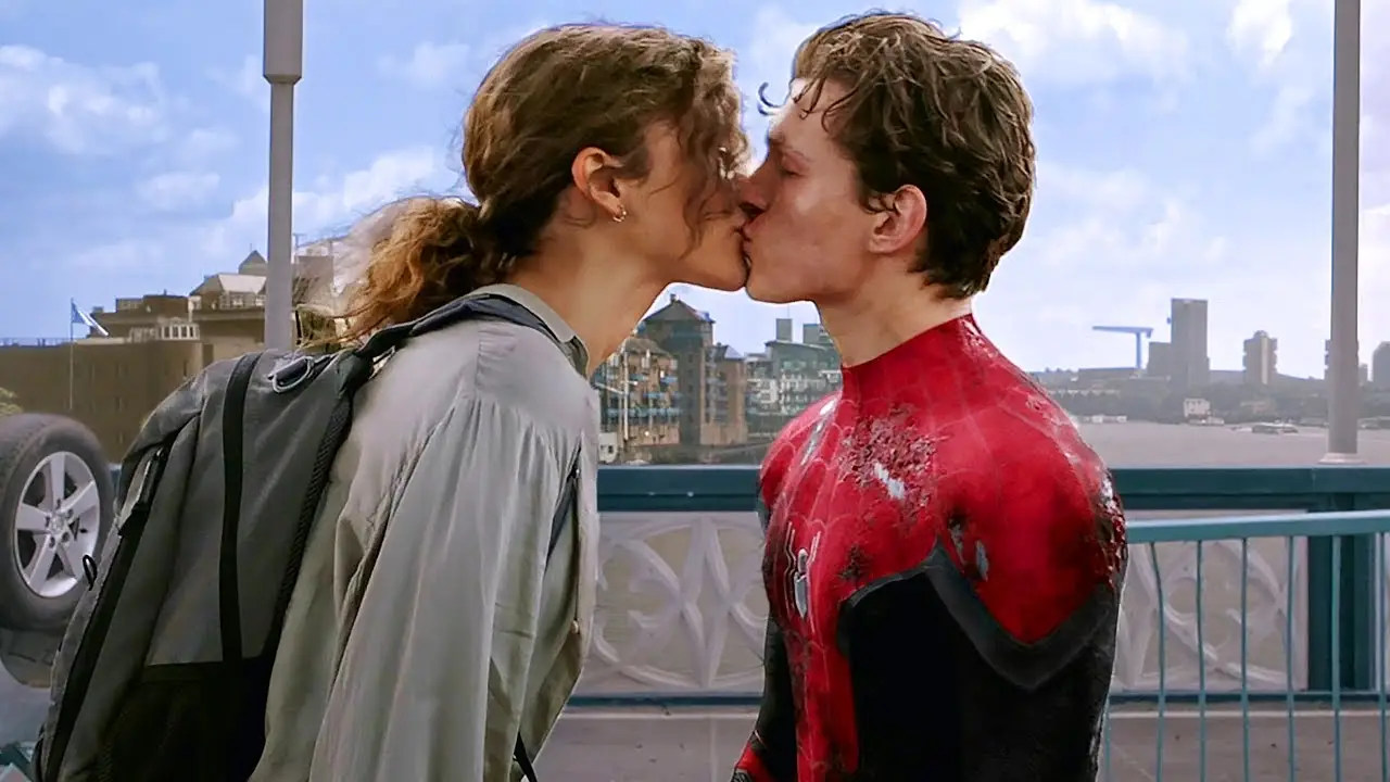 mj and peter kiss spider-man far from home