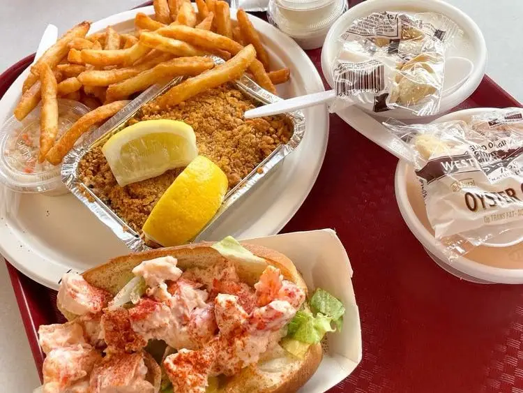 Brown's Seabrook Lobster Pound