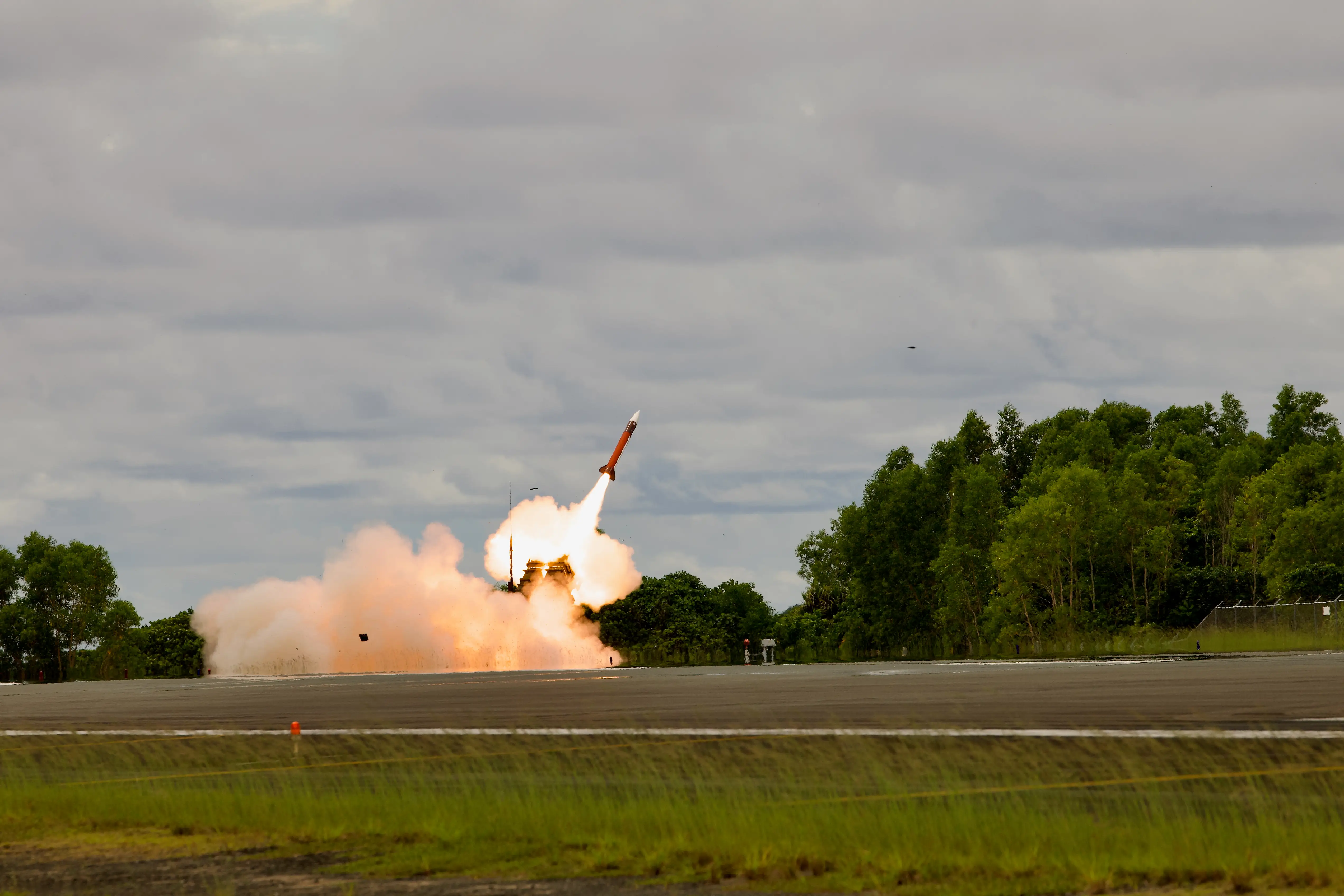 A Patriot Advanced Capability 2 Interceptor missile is fired from an M903 Patriot Launching Station assigned to Battery D, 1st Battalion, 1st Air Defense Artillery Regiment during the Patriot live fire portion of Exercise Tenacious Archer 25 on Aug. 19, 2025.