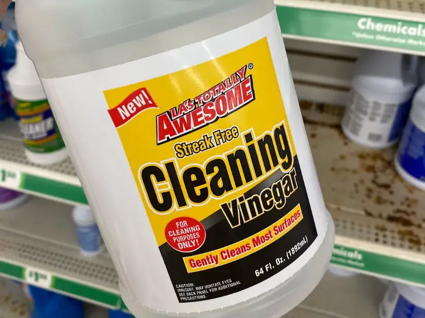 LA's Totally Awesome streak-free cleaning vinegar in a large container.