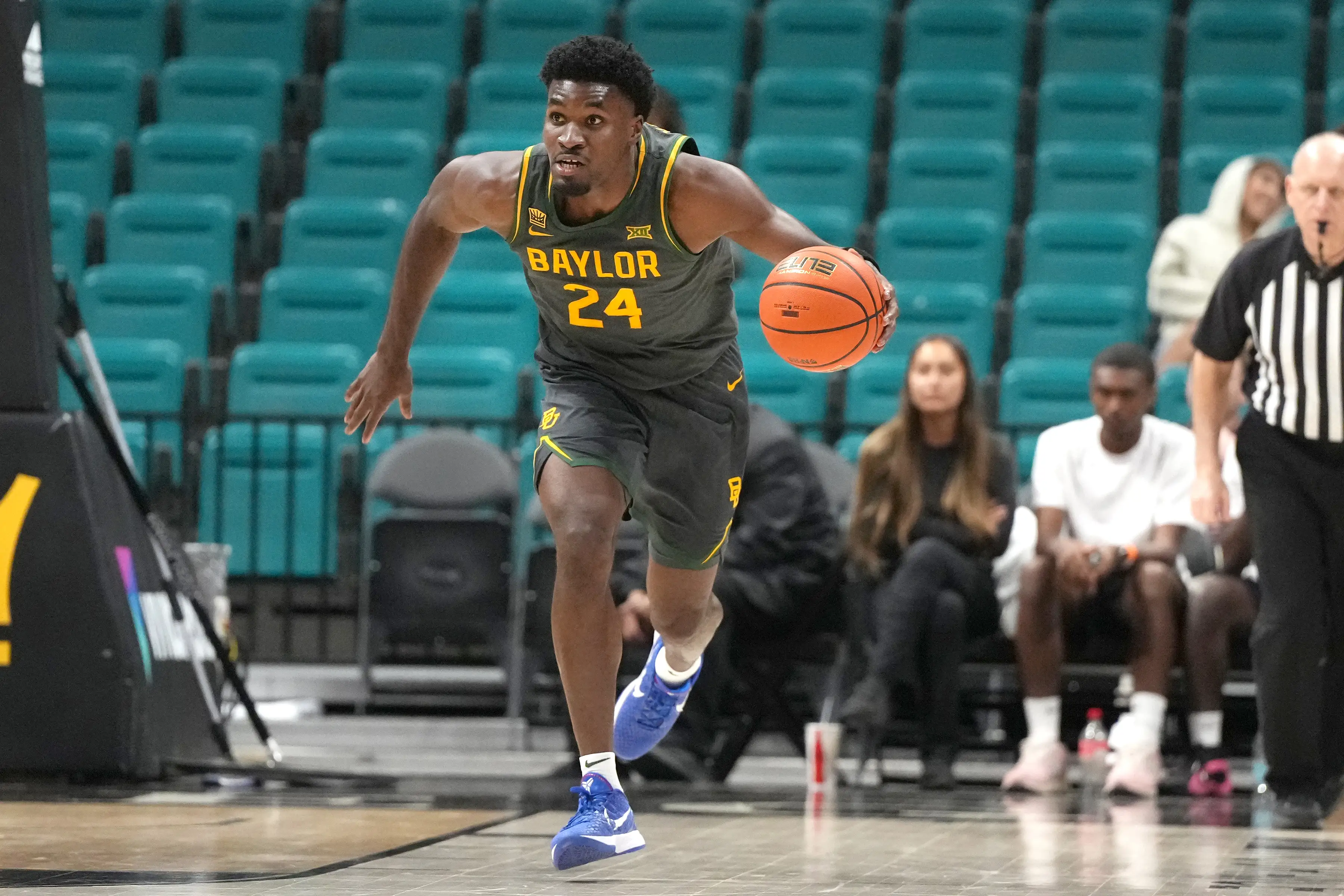 Tounde Yessoufou #24 of the Baylor Bears dribbles up court during the 2026 College Basketball Crown - Quarterfinal game against the Minnesota Golden Gophers.