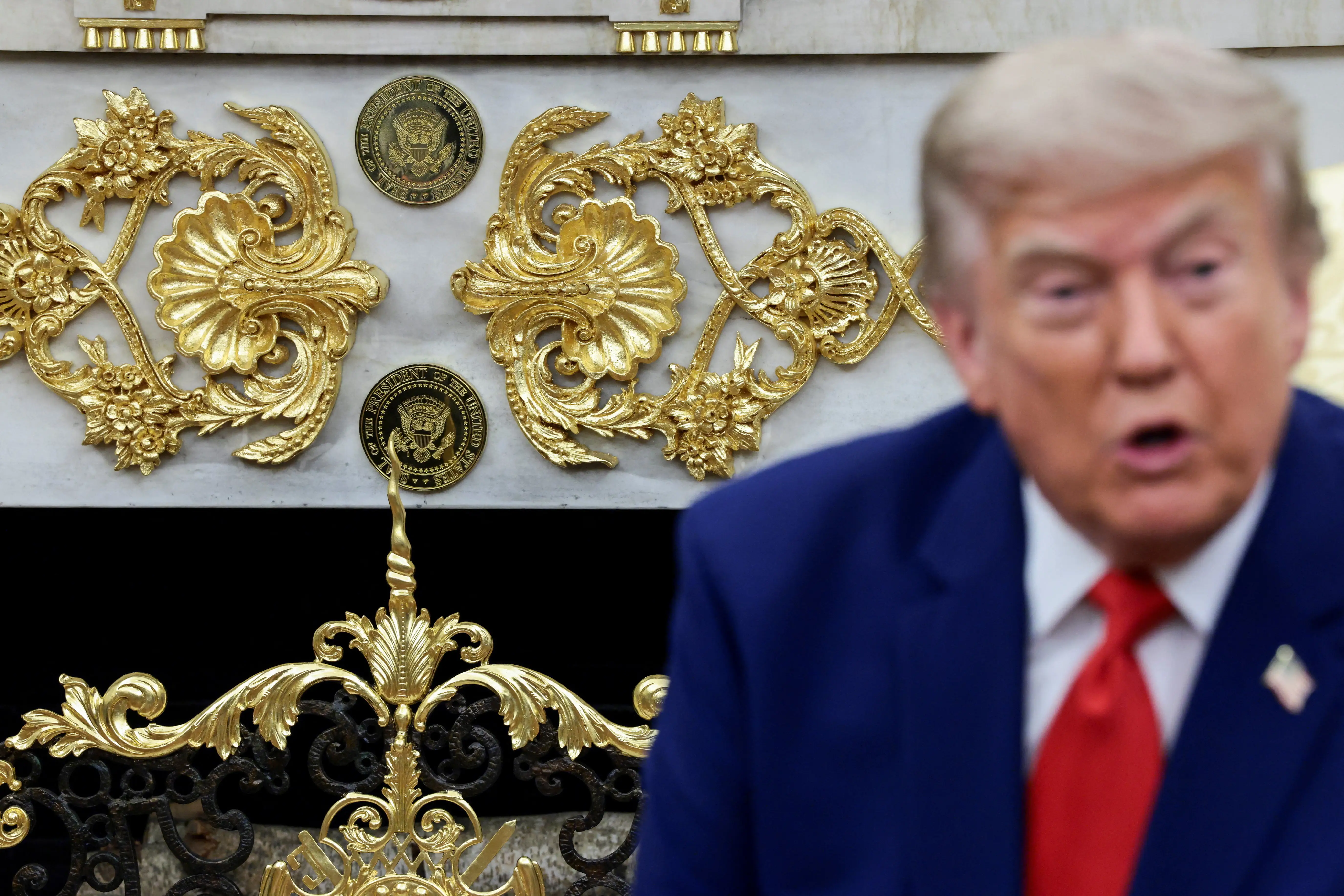 Gold decorations in the Oval Office.