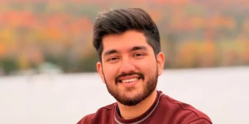 I worked at Amazon on an F-1 visa as layoffs mounted. Here’s why I left for a semiconductor company.