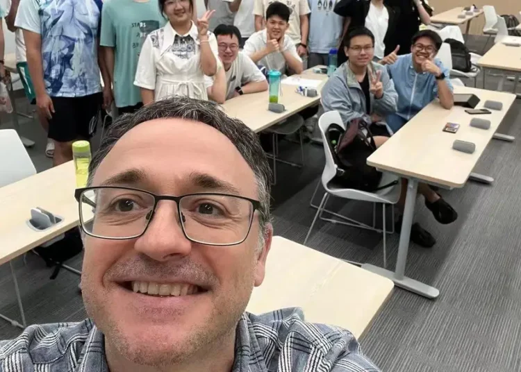 A professor started pursuing financial independence at 38. A 7-step ladder helped him go from debt to ‘lean FI.’