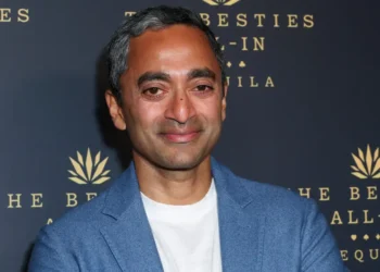Silicon Valley’s latest meme obsession: A years-old picture of Chamath Palihapitiya in a chunky turtleneck