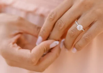 The most impractical engagement ring styles, according to a private jeweler