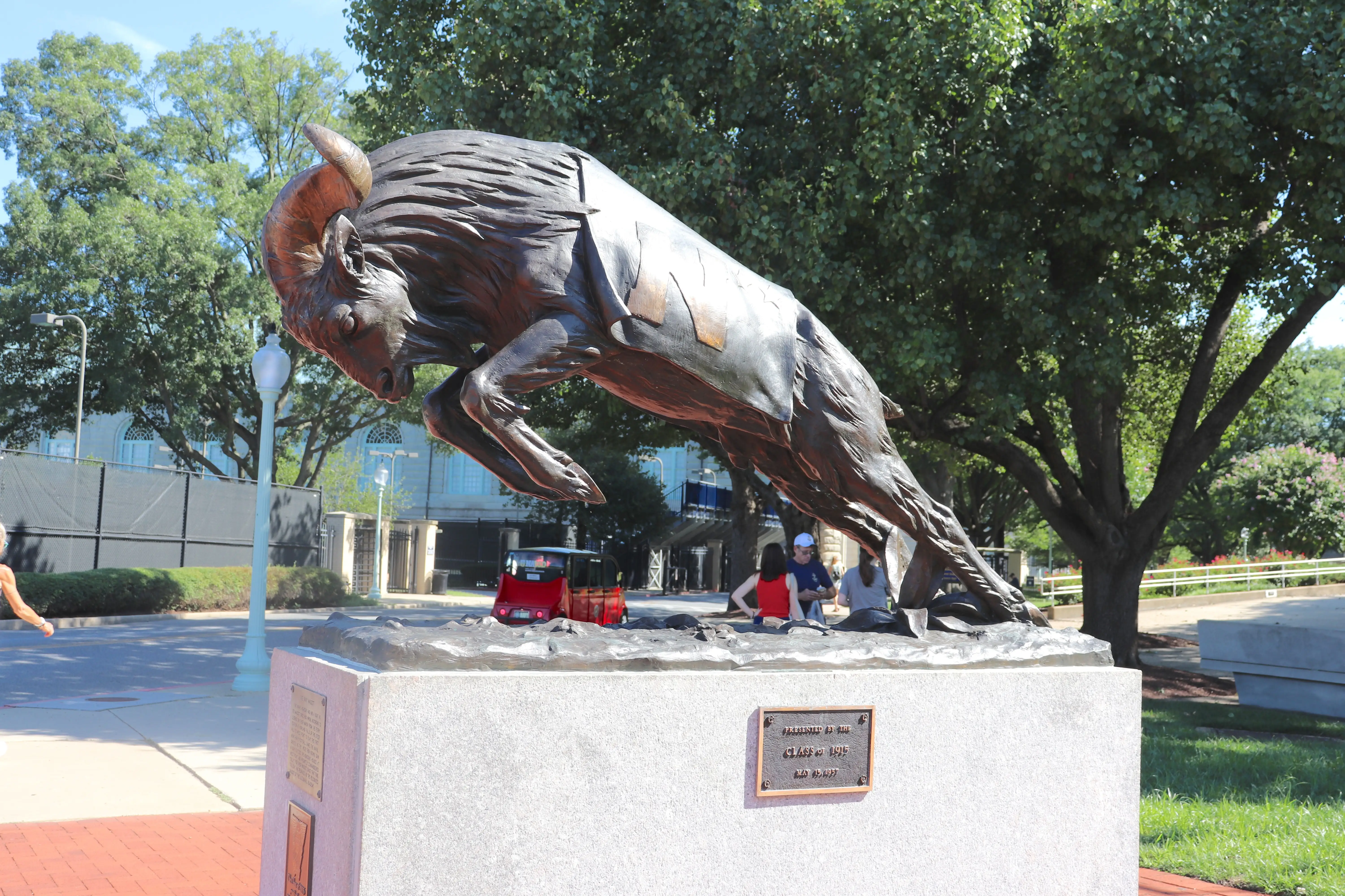 A statue of Bill the Goat.