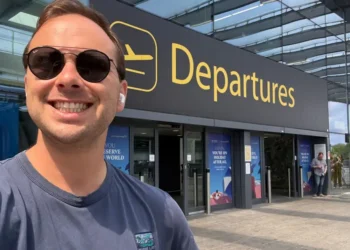 I spent $2,700 flying around the world just to keep my airline status. I got stuck in Qatar and ran out of clothes, but it was worth it.